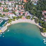 Apartman In Fuer 3 Personen Mit Balkon By Interhome Crikvenica