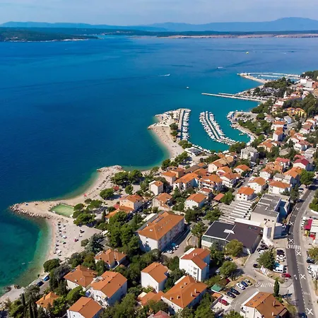 In Fuer 3 Personen Mit Balkon By Interhome Crikvenica