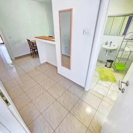 Lägenhet In Fuer 3 Personen Mit Balkon By Interhome *