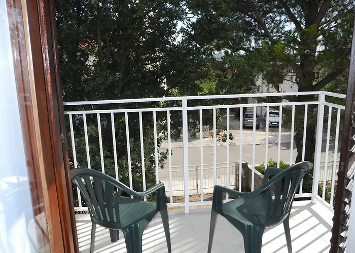 In Crikvenica Fuer 3 Personen Mit Balkon By Interhome *